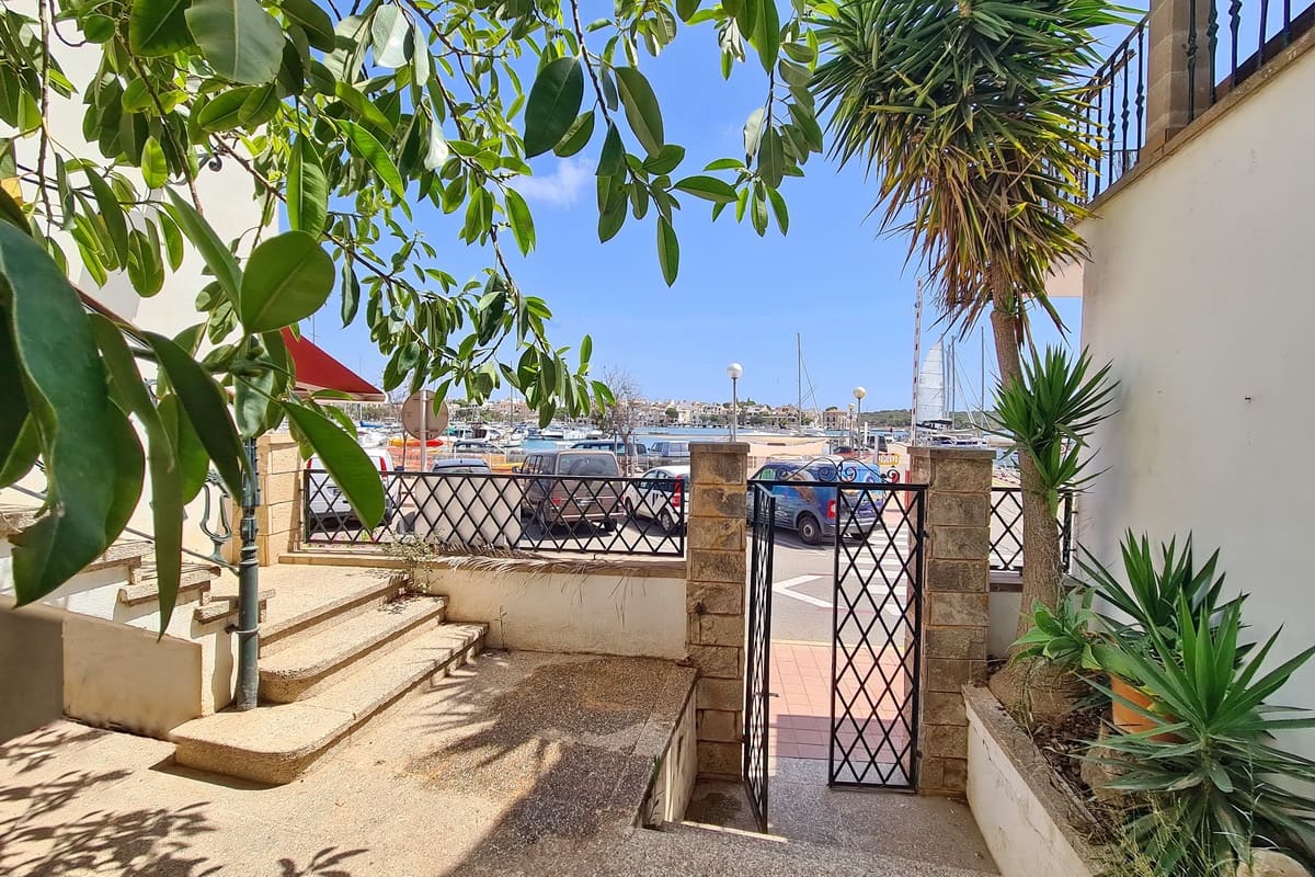 4 quarto Casa em Banda para venda em Portocolom - 1 300 000 € (Ref: 9309133)