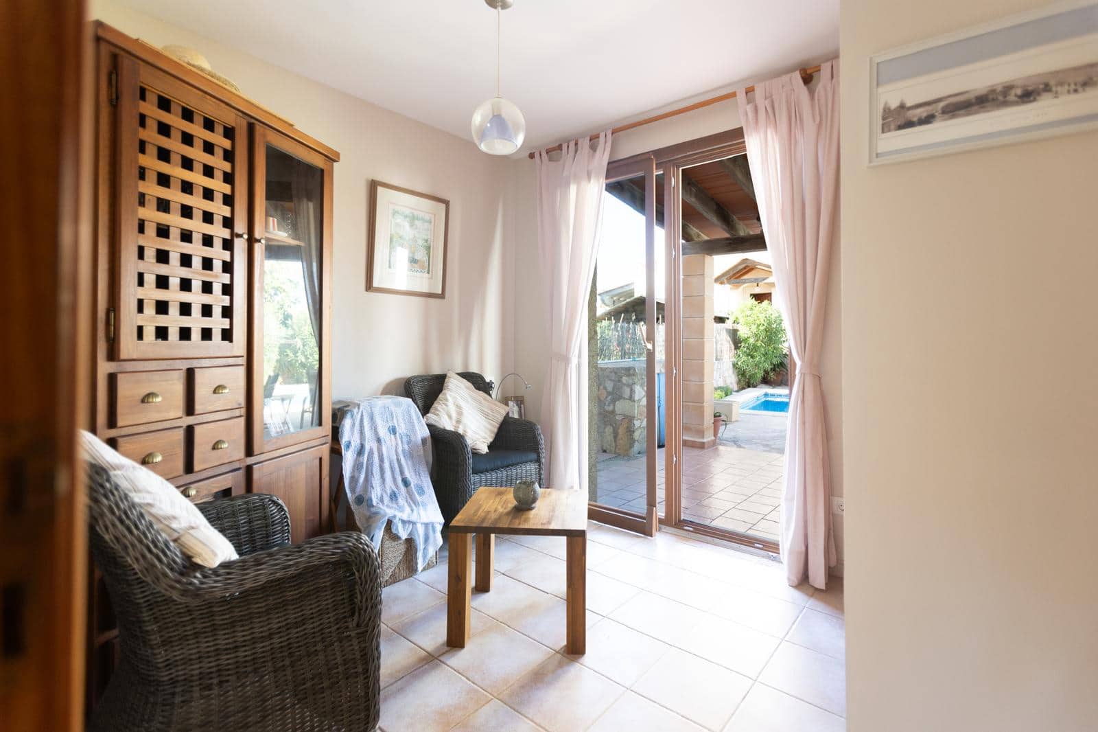 4 slaapkamer Rijtjeshuis te koop in Portocolom - € 535.000 (Ref: 9314454)