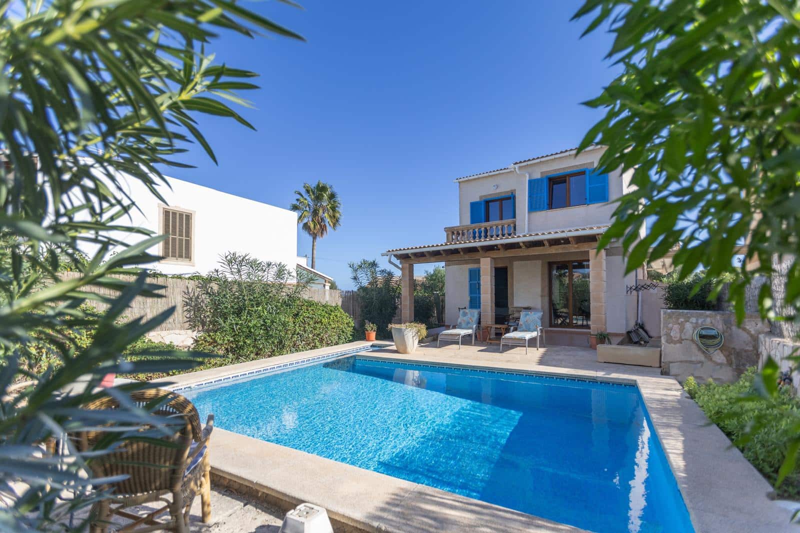 4 slaapkamer Rijtjeshuis te koop in Portocolom - € 535.000 (Ref: 9314454)