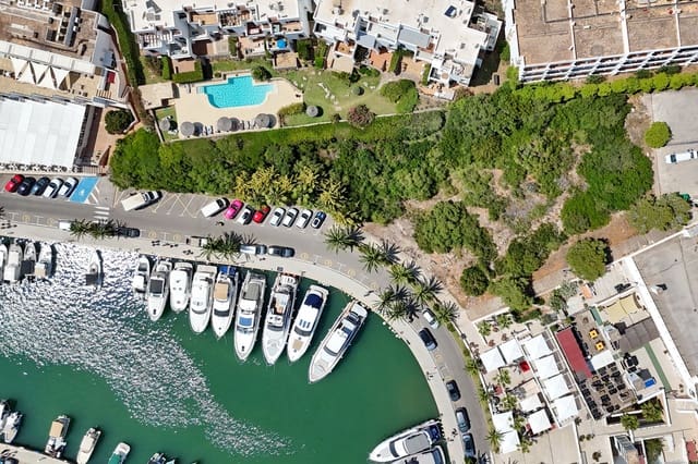 Erhverv til salg i Cala d'Or, Santanyí - € 1.950.000 (Ref: 9314573)