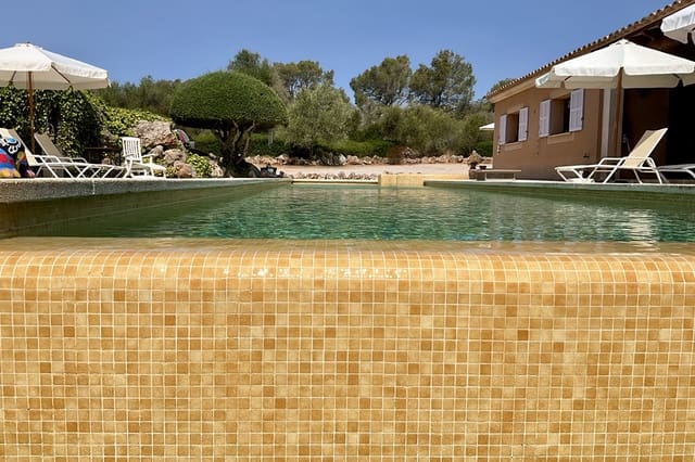 5 chambre Finca/Maison de Campagne à vendre à Calonge, Santanyí avec piscine garage - 5 300 000 € (Ref: 9956302)