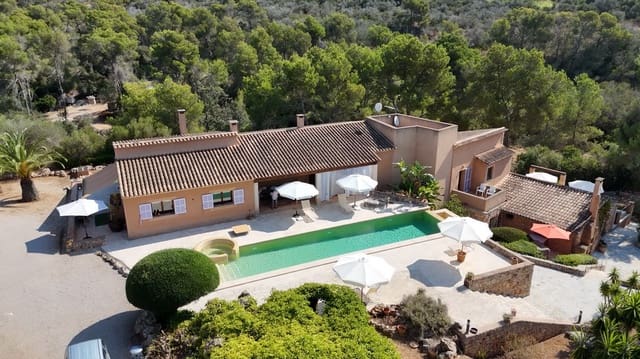 5 chambre Finca/Maison de Campagne à vendre à Calonge, Santanyí avec piscine garage - 5 300 000 € (Ref: 9956302)