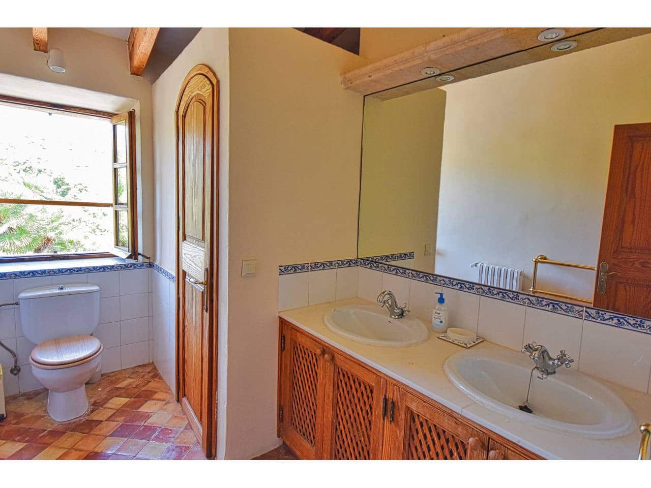 7 soveværelse Finca/Landehus til salg i Cala Mesquida med swimmingpool garage - € 5.350.000 (Ref: 7702704)