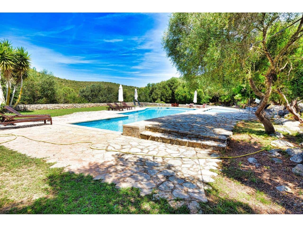 7 soveværelse Finca/Landehus til salg i Cala Mesquida med swimmingpool garage - € 5.350.000 (Ref: 7702704)