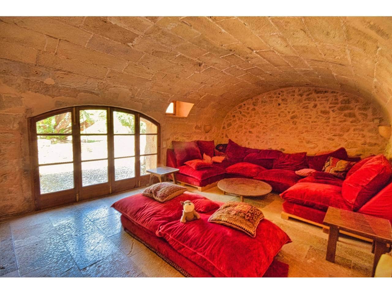 7 soveværelse Finca/Landehus til salg i Cala Mesquida med swimmingpool garage - € 5.350.000 (Ref: 7702704)