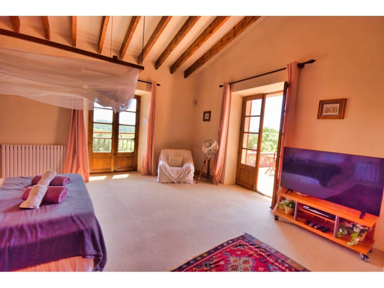 7 soveværelse Finca/Landehus til salg i Cala Mesquida med swimmingpool garage - € 5.350.000 (Ref: 7702704)