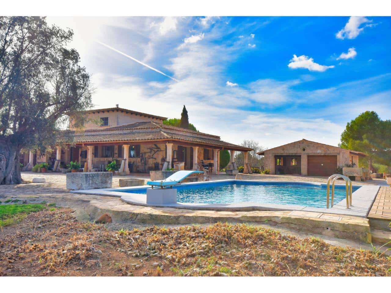 4 soveværelse Finca/Landehus til salg i Ca'n Picafort med swimmingpool garage - € 1.999.000 (Ref: 7965608)