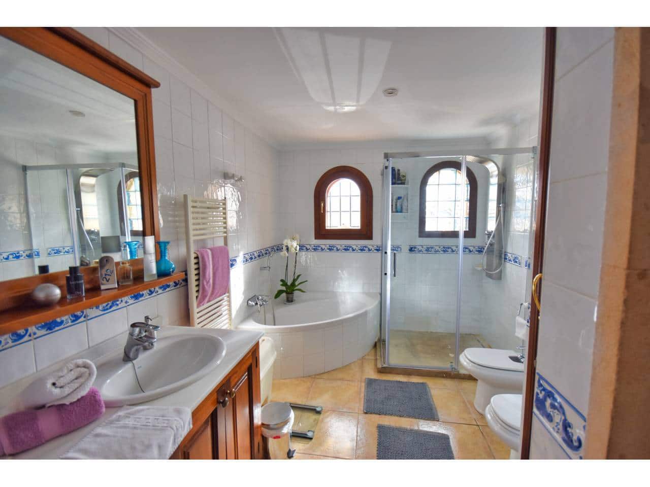 4 soveværelse Finca/Landehus til salg i Ca'n Picafort med swimmingpool garage - € 1.999.000 (Ref: 7965608)