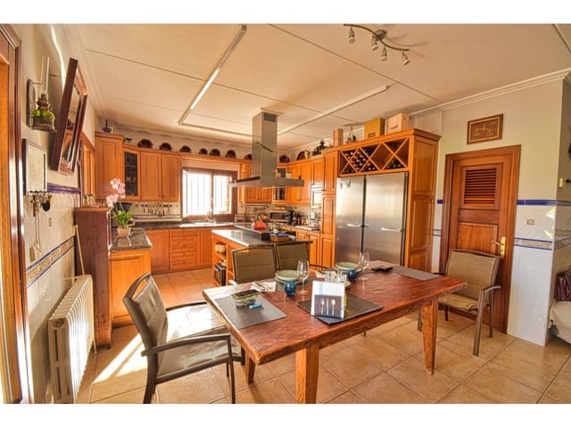 4 chambre Finca/Maison de Campagne à vendre à Ca'n Picafort, Santa Margalida avec piscine garage - 1 999 000 € (Ref: 7965608)