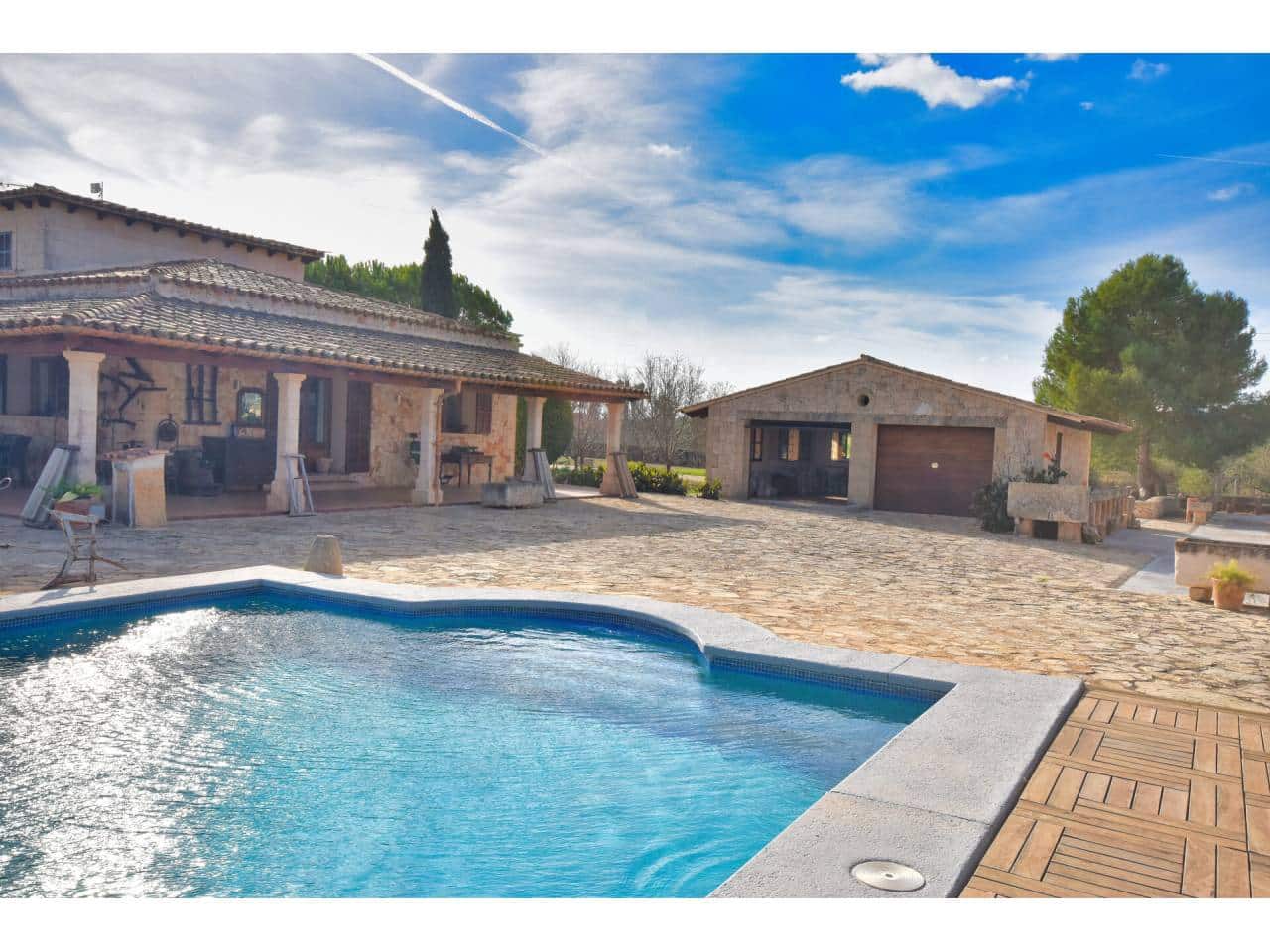 4 soveværelse Finca/Landehus til salg i Ca'n Picafort med swimmingpool garage - € 1.999.000 (Ref: 7965608)