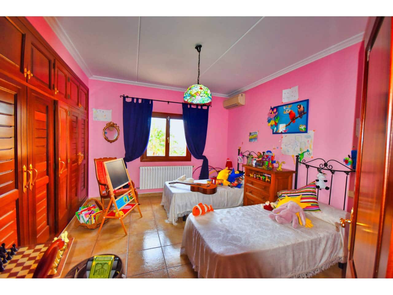 4 soveværelse Finca/Landehus til salg i Ca'n Picafort med swimmingpool garage - € 1.999.000 (Ref: 7965608)