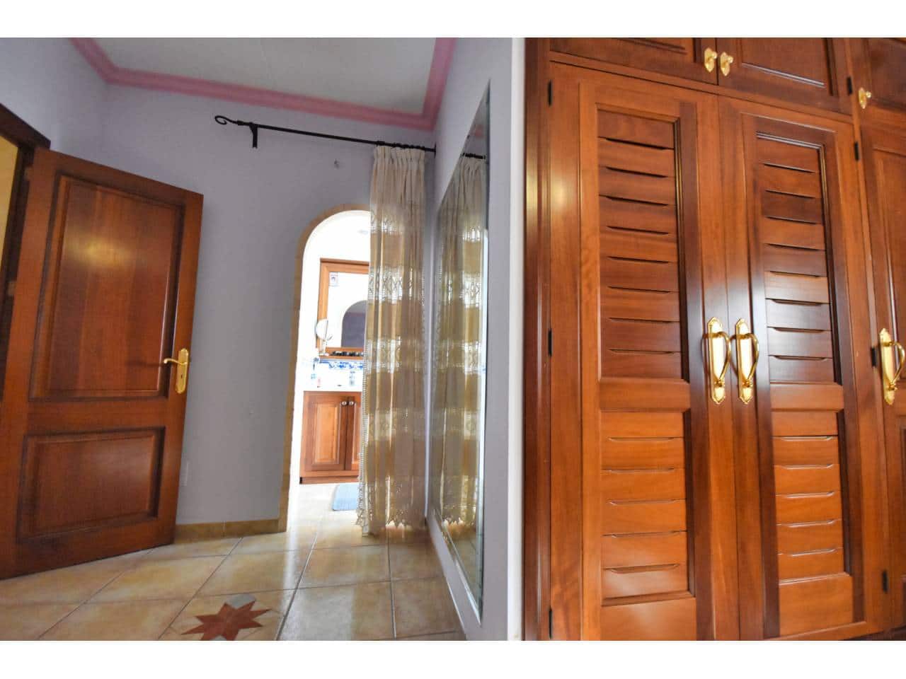 4 soveværelse Finca/Landehus til salg i Ca'n Picafort med swimmingpool garage - € 1.999.000 (Ref: 7965608)