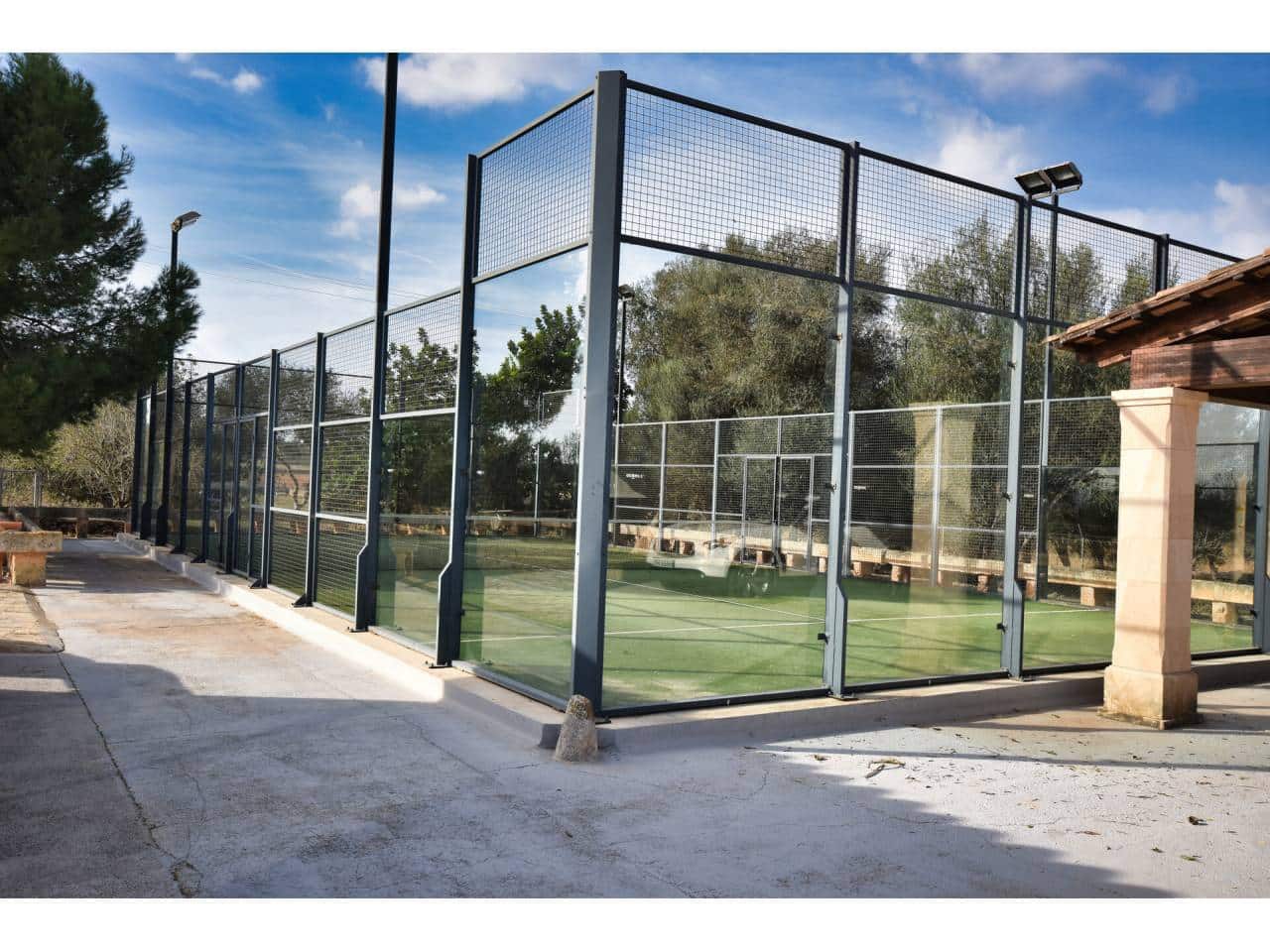 4 soveværelse Finca/Landehus til salg i Ca'n Picafort med swimmingpool garage - € 1.999.000 (Ref: 7965608)