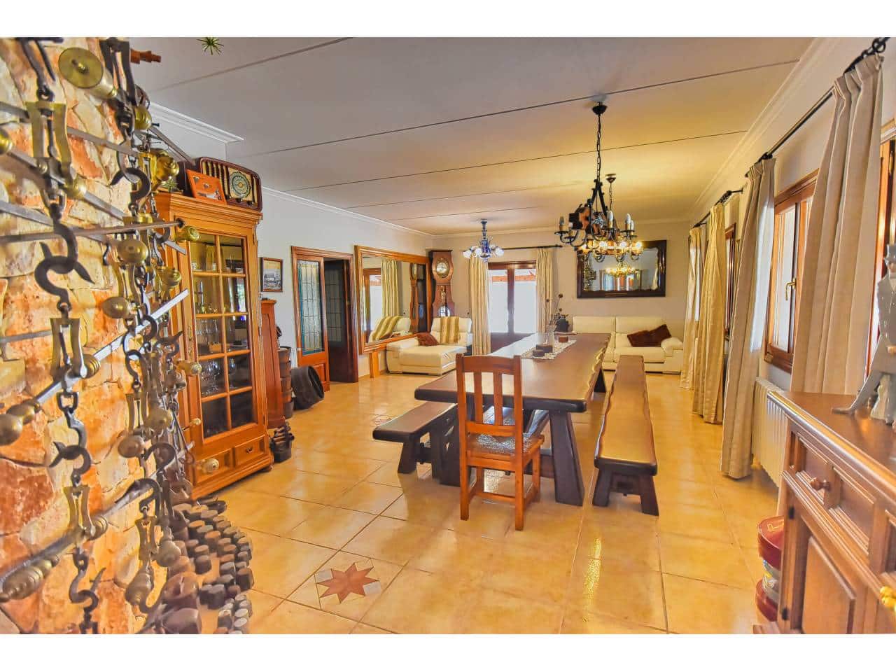 4 soveværelse Finca/Landehus til salg i Ca'n Picafort med swimmingpool garage - € 1.999.000 (Ref: 7965608)