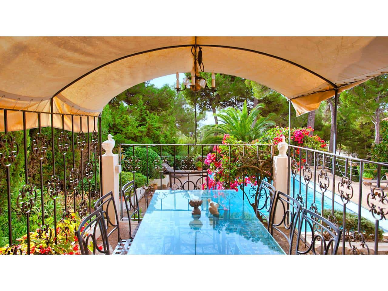 5 soveværelse Villa til salg i Costa de los Pinos med swimmingpool garage - € 1.995.000 (Ref: 8152227)