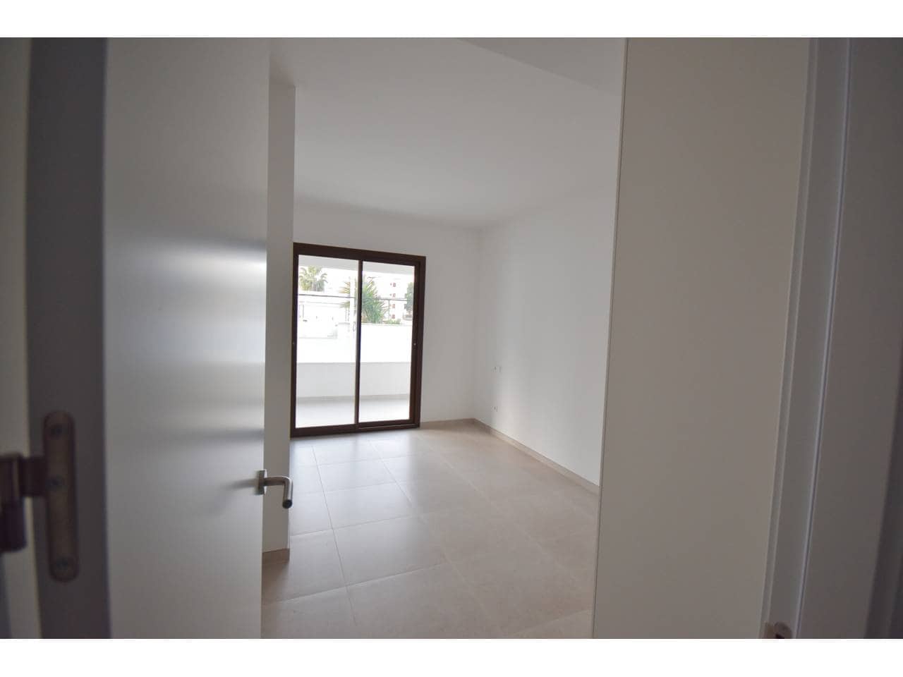 3 soveværelse Lejlighed til salg i Costa de los Pinos med garage - € 355.000 (Ref: 8751884)