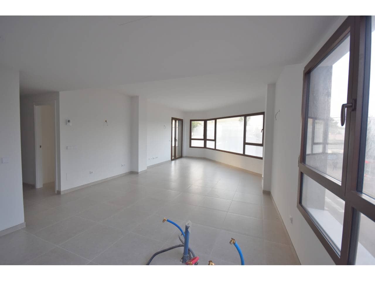 3 soveværelse Lejlighed til salg i Costa de los Pinos med garage - € 355.000 (Ref: 8751884)