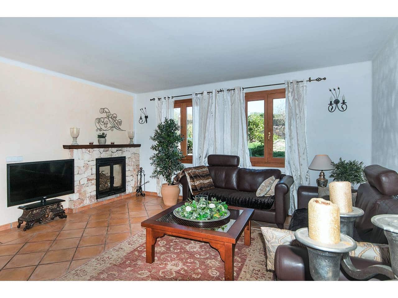 3 soveværelse Finca/Landehus til salg i Santa Margalida med swimmingpool - € 1.150.000 (Ref: 9068429)