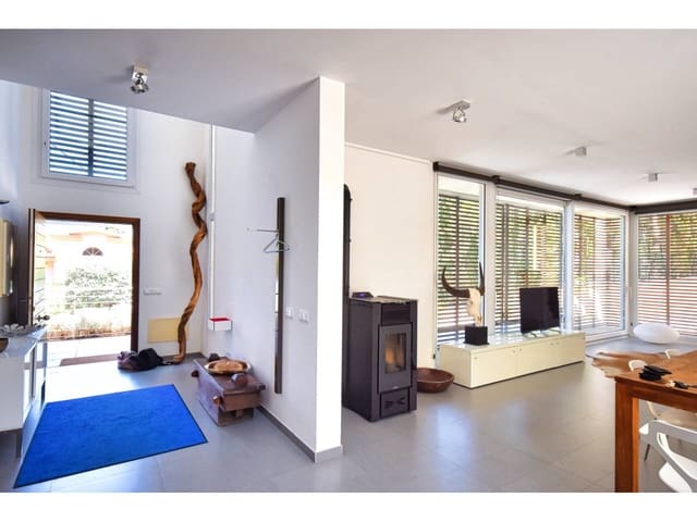 4 soveværelse Villa til salg i Canyamel, Capdepera med swimmingpool - € 1.249.000 (Ref: 9108370)