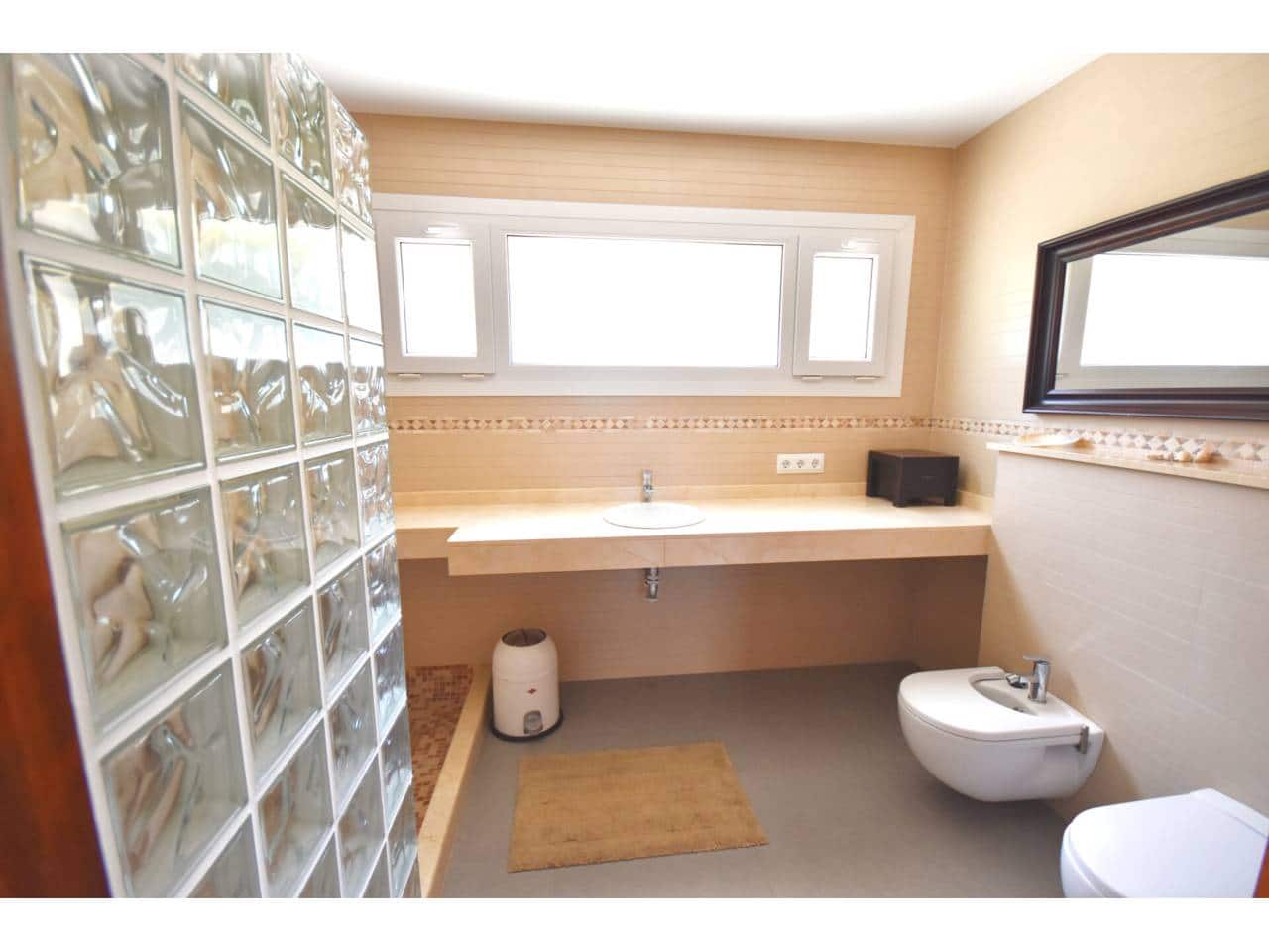 4 soveværelse Villa til salg i Canyamel med swimmingpool - € 1.249.000 (Ref: 9108370)