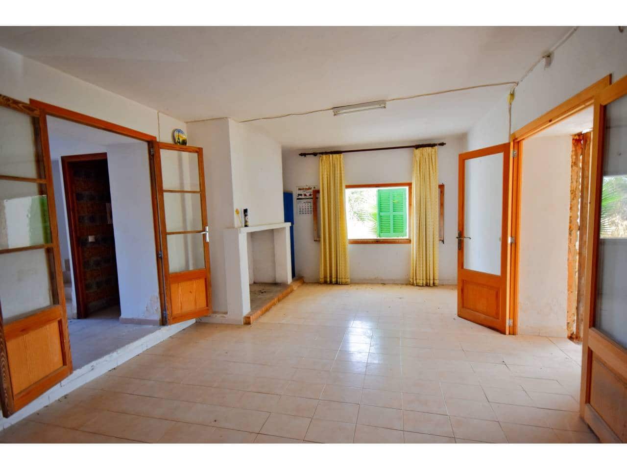 4 soverom Finca/Herregård til salgs i Santa Margalida med svømmebasseng garasje - € 435 000 (Ref: 9151601)