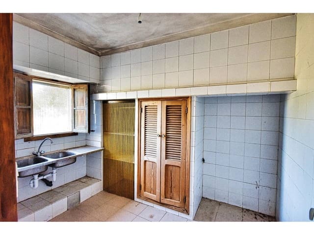 4 chambre Finca/Maison de Campagne à vendre à Santa Margalida avec piscine garage - 435 000 € (Ref: 9151601)