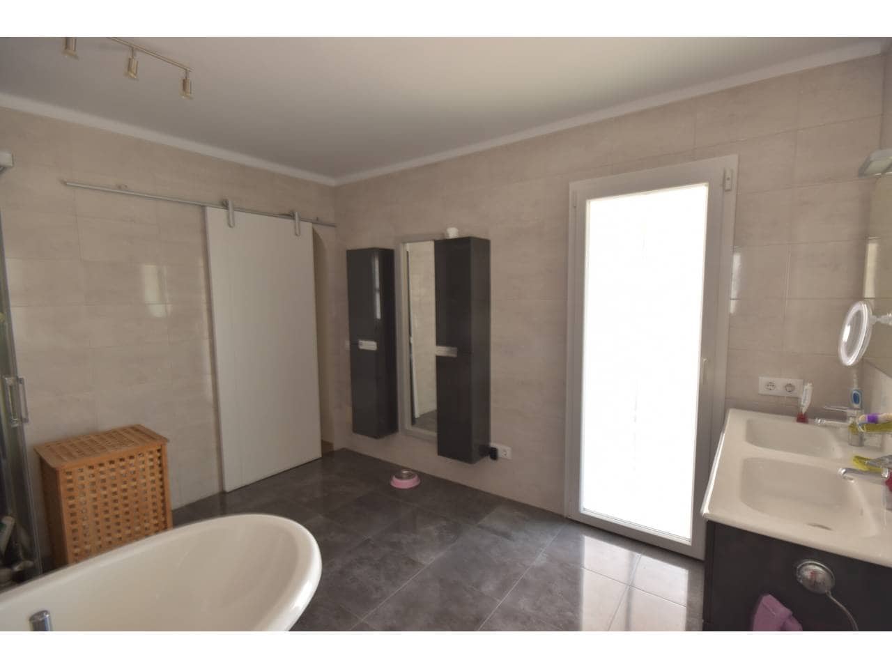 4 chambre Villa/Maison à vendre à Sa Coma avec piscine - 737 000 € (Ref: 9329837)