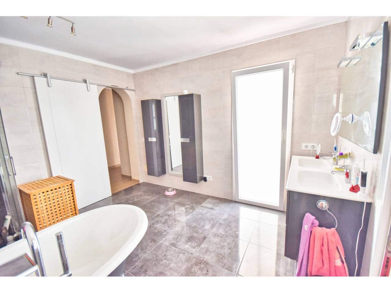 4 bedroom Villa for sale in Sa Coma with pool - € 757,000 (Ref: 9503615)