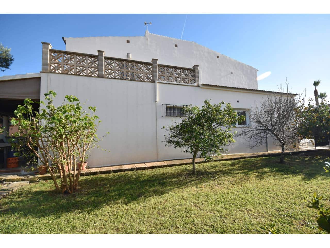 4 bedroom Villa for sale in Sa Coma with pool - € 747,000 (Ref: 9503615)