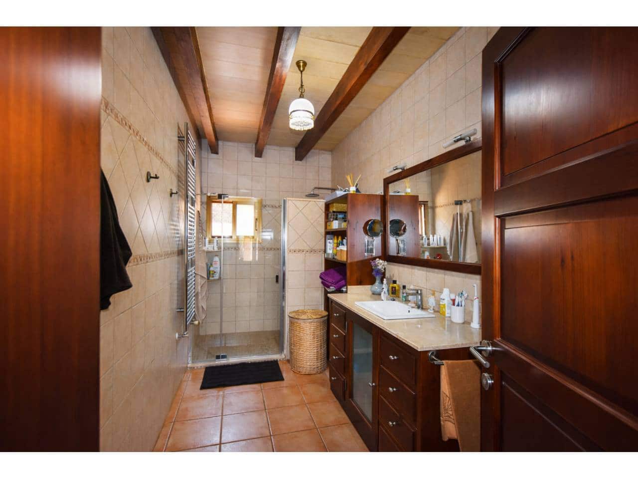 3 bedroom Finca/Country House for sale in Manacor with pool - € 595,000 (Ref: 9572206)