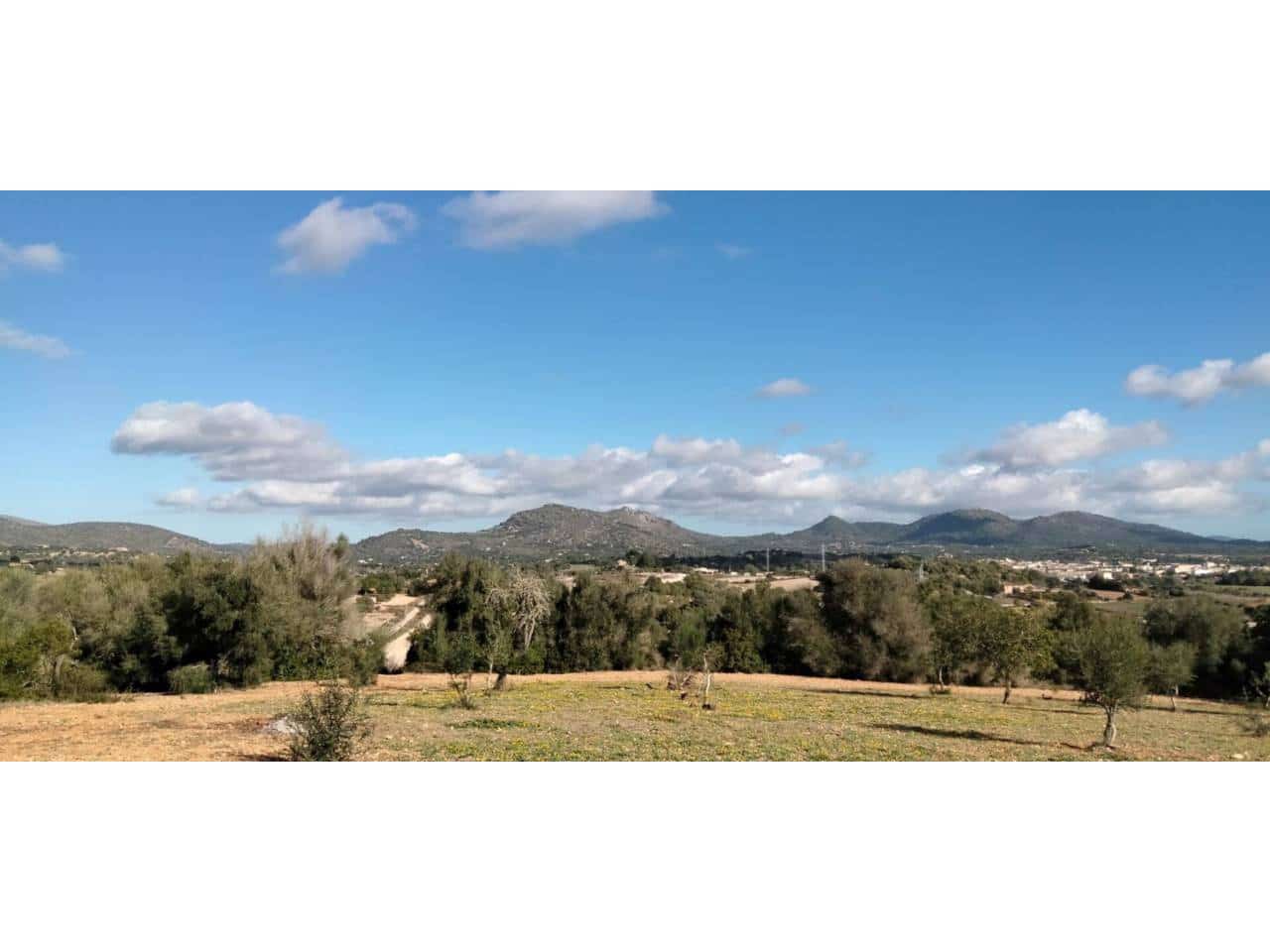 Grunde uden byggetilladelser til salg i Sant Llorenc des Cardassar - € 310.000 (Ref: 9665352)