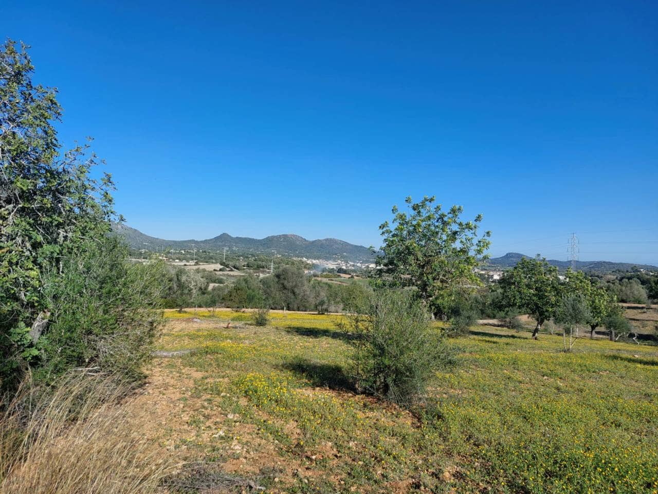 Grunde uden byggetilladelser til salg i Sant Llorenc des Cardassar - € 310.000 (Ref: 9665352)