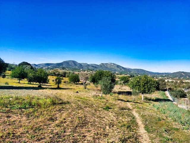 Grunde uden byggetilladelser til salg i Sant Llorenç des Cardassar - € 310.000 (Ref: 9665352)