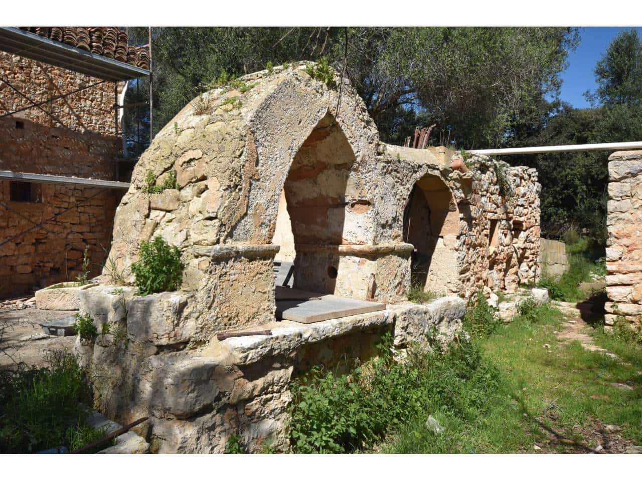 4 bedroom Finca/Country House for sale in Sant Llorenc des Cardassar with pool - € 799,000 (Ref: 9719185)