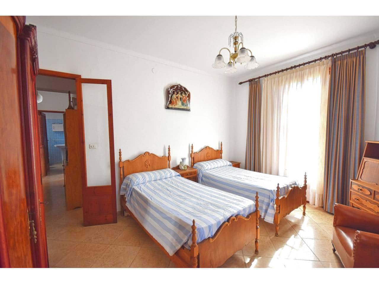 4 bedroom Townhouse for sale in Santa Margalida with garage - € 315,000 (Ref: 9789717)