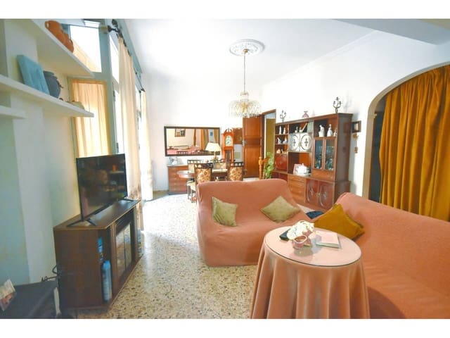 4 slaapkamer Huis te koop in Santa Margalida met garage - € 315.000 (Ref: 9789717)