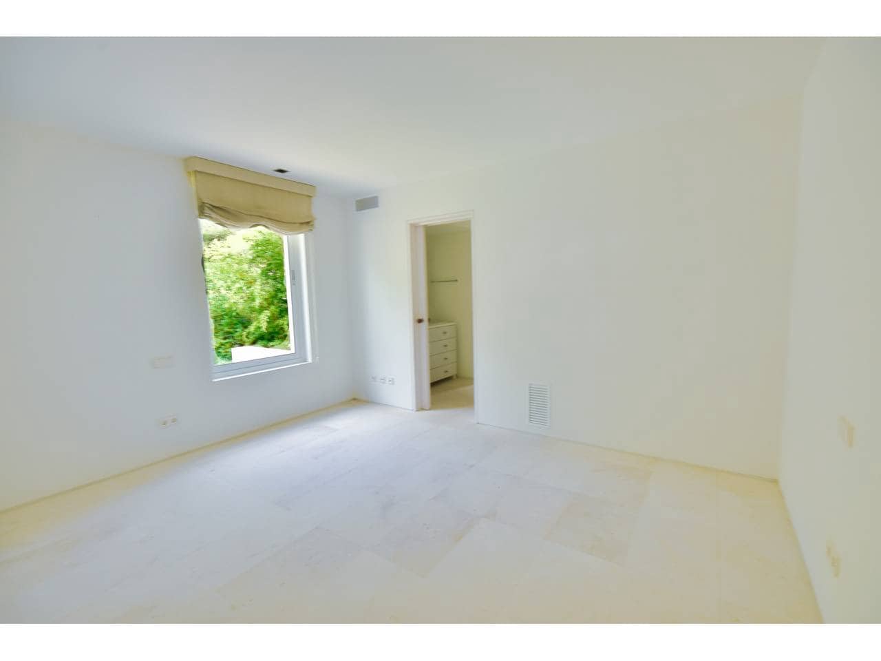 6 sypialnia Willa na sprzedaż w Costa de los Pinos z basenem garażem - 3 890 000 € (Ref: 9905134)