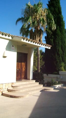 Chalet de 5 habitaciones en Benidorm en venta con piscina garaje - 860.000 € (Ref: 3092767)