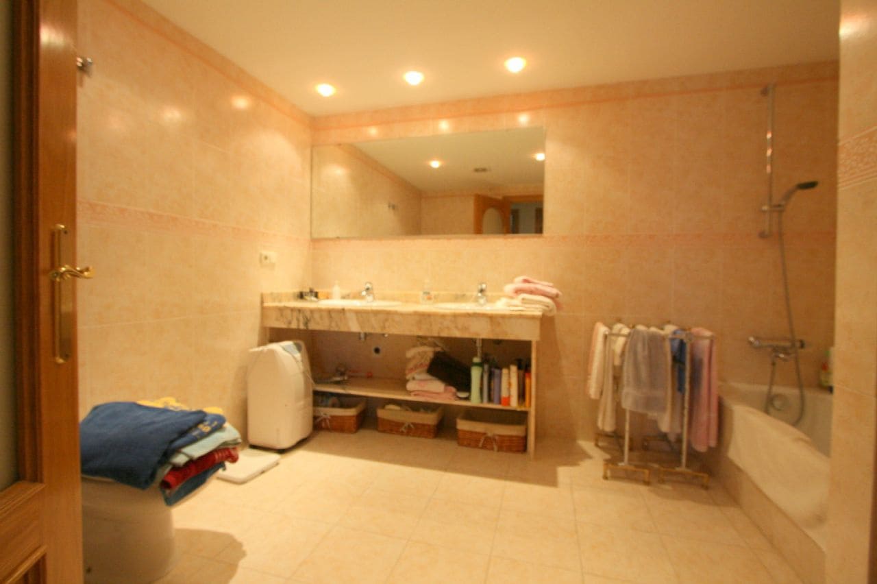 2 bedroom Apartment for sale in Altea - € 590,000 (Ref: 3092791)