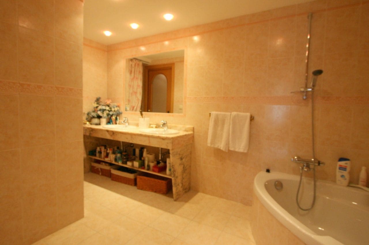 2 bedroom Apartment for sale in Altea - € 590,000 (Ref: 3092791)