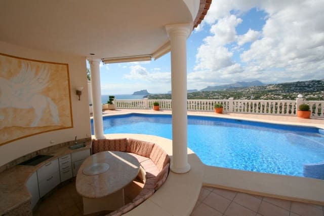 3 bedroom Villa for sale in Moraira, Teulada-Moraira with pool garage - € 1,590,000 (Ref: 4205507)