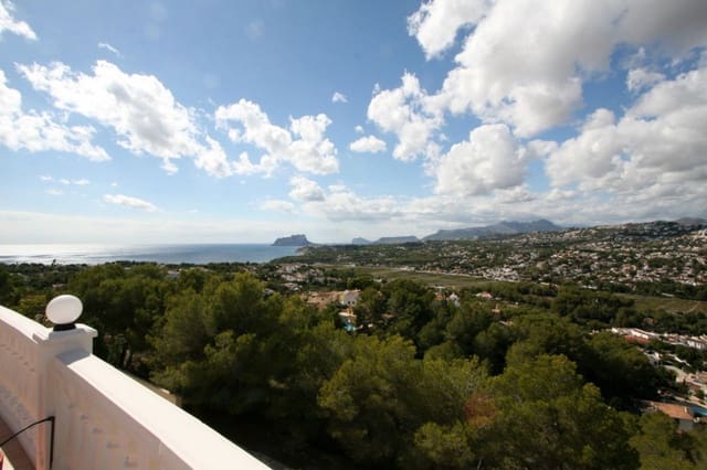 3 bedroom Villa for sale in Moraira, Teulada-Moraira with pool garage - € 1,590,000 (Ref: 4205507)