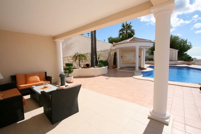 3 bedroom Villa for sale in Moraira, Teulada-Moraira with pool garage - € 1,590,000 (Ref: 4205507)