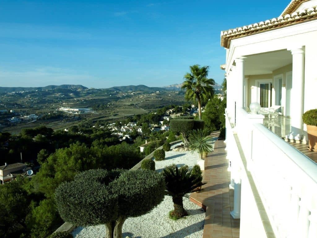 3 bedroom Villa for sale in Moraira with pool garage - € 1,590,000 (Ref: 4205507)