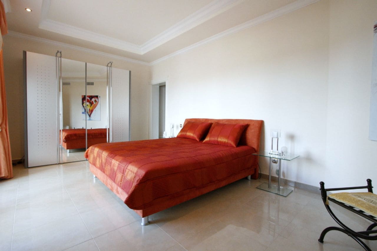 3 bedroom Villa for sale in Moraira with pool garage - € 1,590,000 (Ref: 4205507)