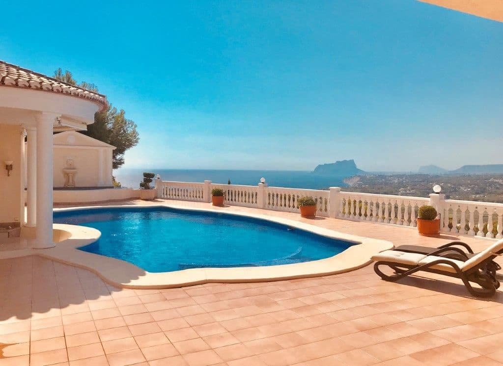 3 bedroom Villa for sale in Moraira with pool garage - € 1,590,000 (Ref: 4205507)