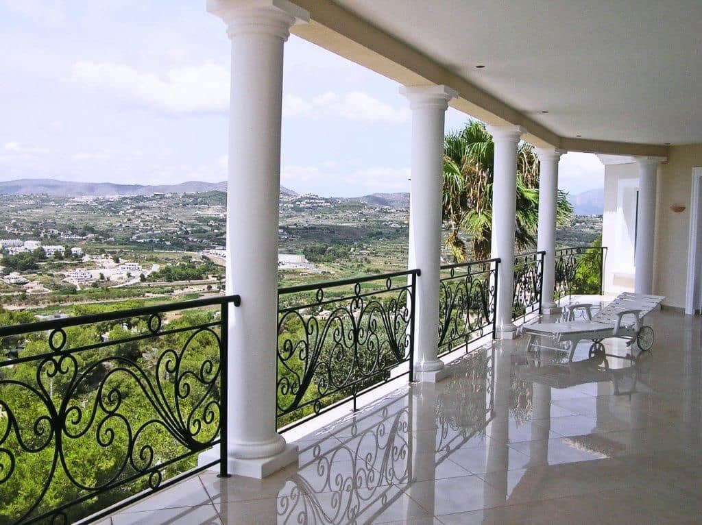 3 bedroom Villa for sale in Moraira with pool garage - € 1,590,000 (Ref: 4205507)