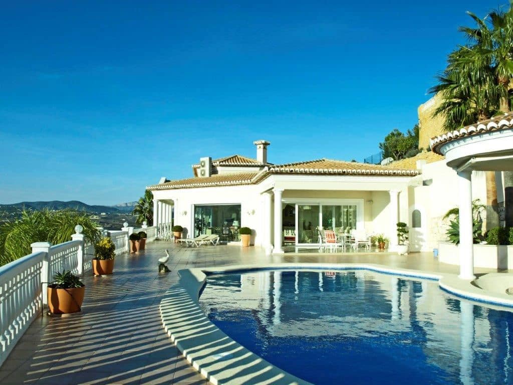 3 bedroom Villa for sale in Moraira with pool garage - € 1,590,000 (Ref: 4205507)