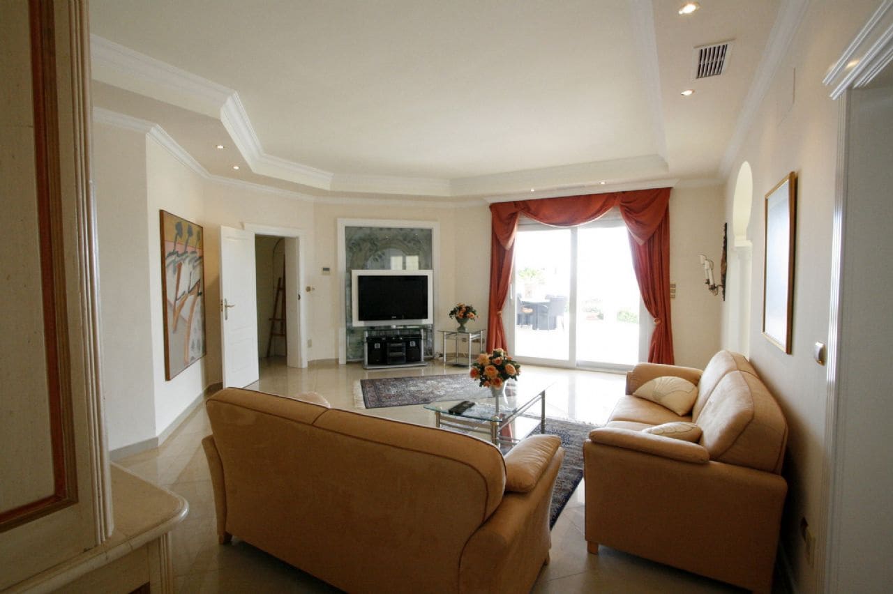 3 bedroom Villa for sale in Moraira with pool garage - € 1,590,000 (Ref: 4205507)