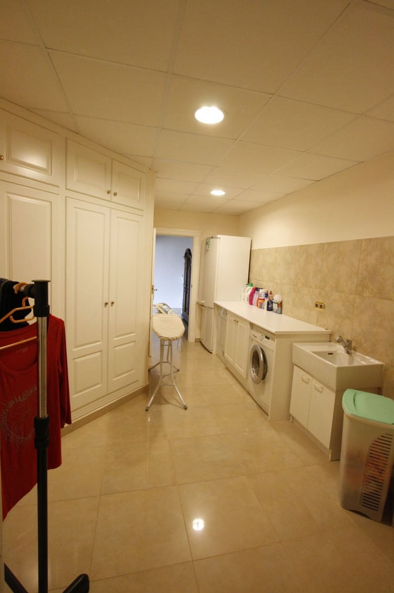 3 bedroom Villa for sale in Moraira with pool garage - € 1,590,000 (Ref: 4205507)